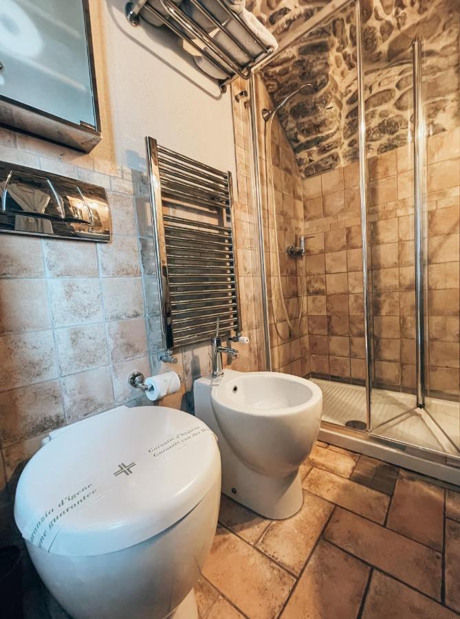 Talking Stones Bed & Breakfast Dolceacqua Bagian luar foto