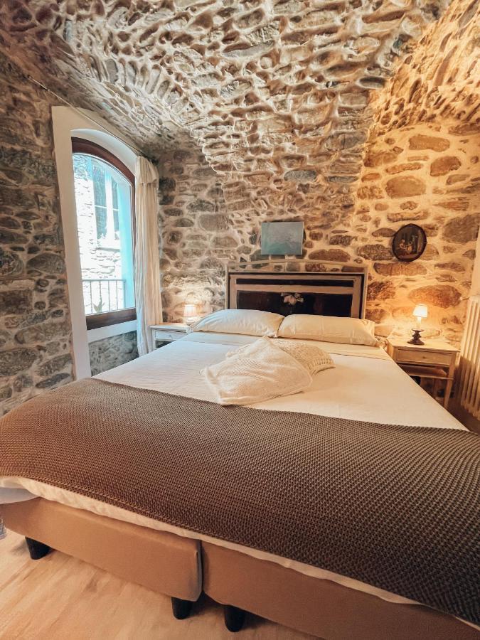 Talking Stones Bed & Breakfast Dolceacqua Bagian luar foto