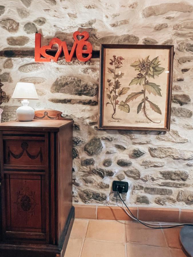 Talking Stones Bed & Breakfast Dolceacqua Bagian luar foto