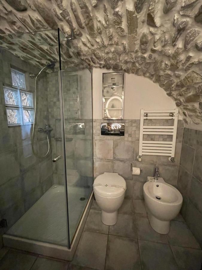 Talking Stones Bed & Breakfast Dolceacqua Bagian luar foto