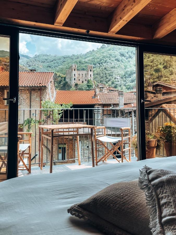 Talking Stones Bed & Breakfast Dolceacqua Bagian luar foto
