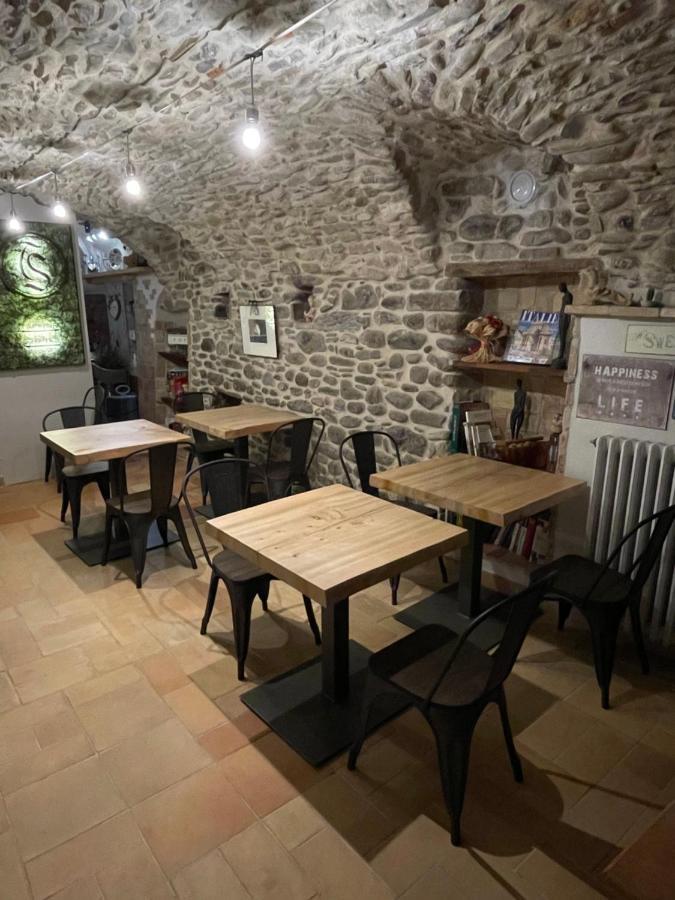 Talking Stones Bed & Breakfast Dolceacqua Bagian luar foto