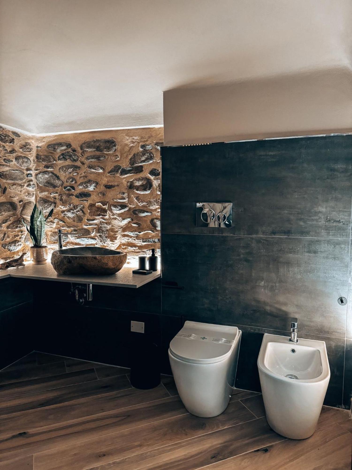 Talking Stones Bed & Breakfast Dolceacqua Bagian luar foto
