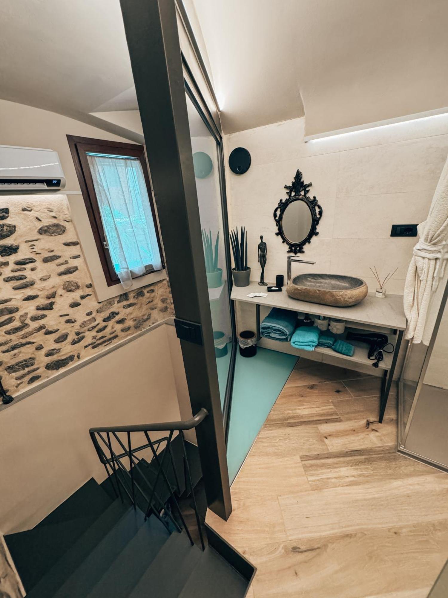 Talking Stones Bed & Breakfast Dolceacqua Bagian luar foto
